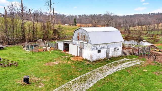 11267 E Main Street, Owensburg, IN 47453