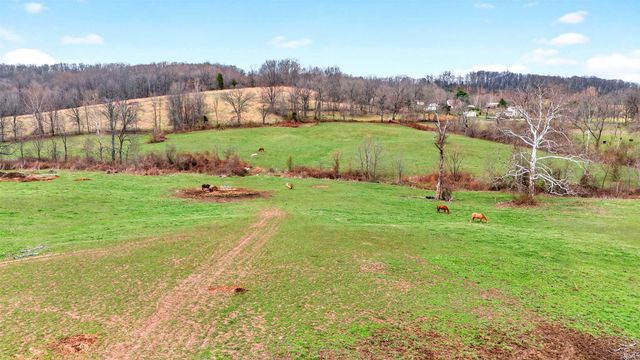 11267 E Main Street, Owensburg, IN 47453