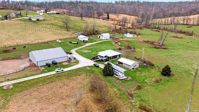 11267 E Main Street, Owensburg, IN 47453