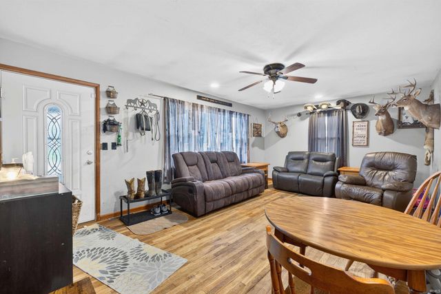 11267 E Main Street, Owensburg, IN 47453