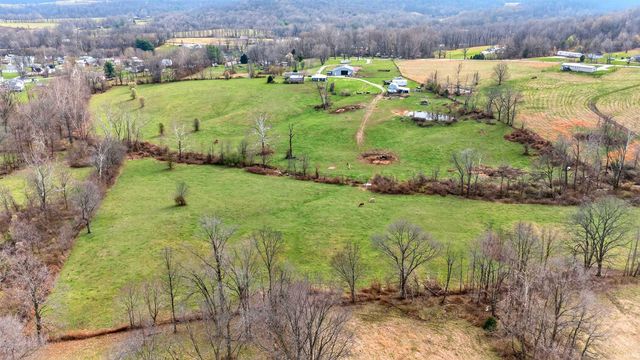 11267 E Main Street, Owensburg, IN 47453