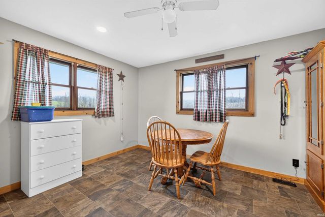 11267 E Main Street, Owensburg, IN 47453