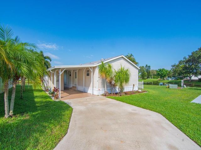 7 Violetta Lane, Port St Lucie, FL 34952