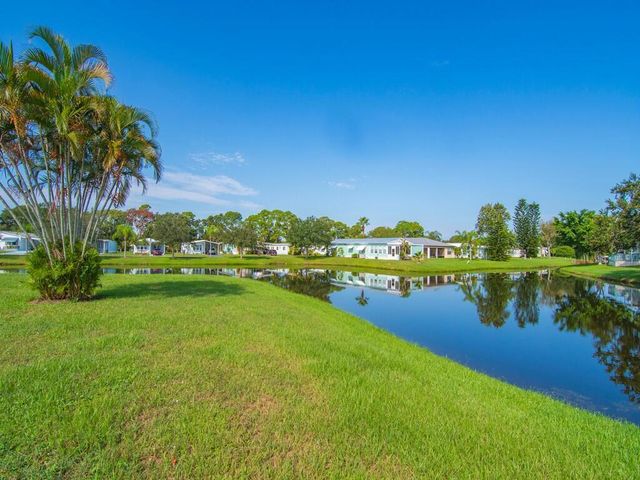 7 Violetta Lane, Port St Lucie, FL 34952