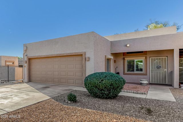 948 S LAWTHER Drive, Apache Junction, AZ 85120