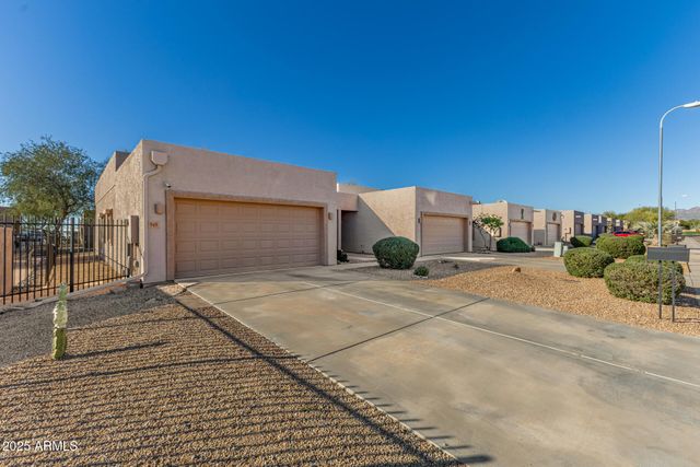 948 S LAWTHER Drive, Apache Junction, AZ 85120