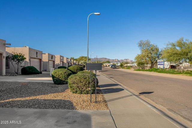 948 S LAWTHER Drive, Apache Junction, AZ 85120