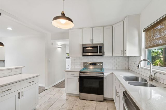 8043 124TH STREET, Seminole, FL 33772