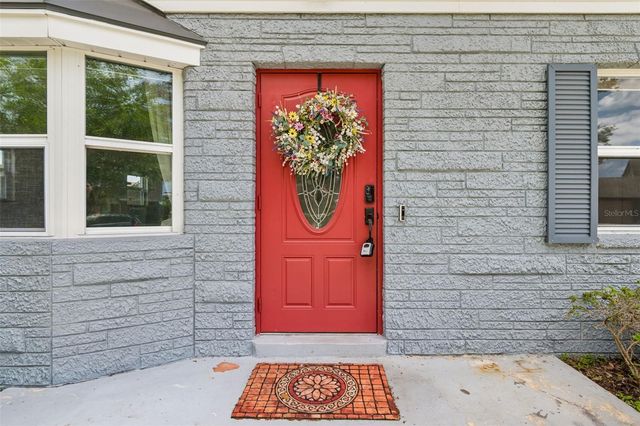 8043 124TH STREET, Seminole, FL 33772
