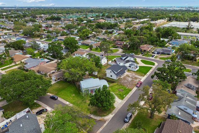 8043 124TH STREET, Seminole, FL 33772