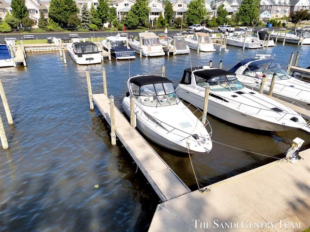 910 W Savidge Street, Spring Lake, MI 49456