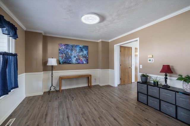 17087 WEIR Street, Omaha, NE 68135