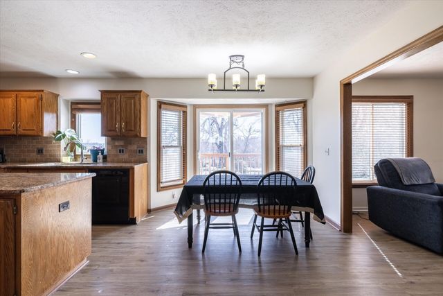 17087 WEIR Street, Omaha, NE 68135