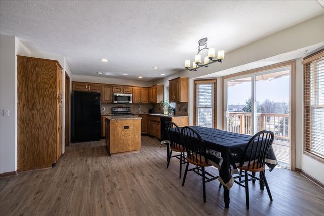 17087 WEIR Street, Omaha, NE 68135