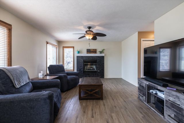 17087 WEIR Street, Omaha, NE 68135