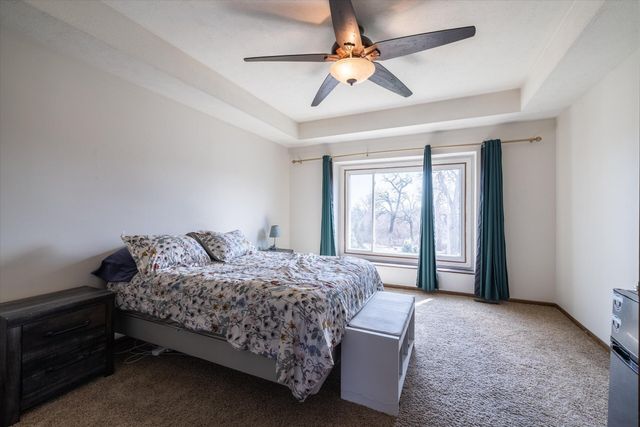 17087 WEIR Street, Omaha, NE 68135