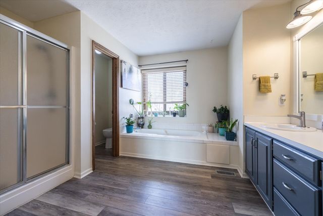 17087 WEIR Street, Omaha, NE 68135