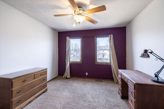 17087 WEIR Street, Omaha, NE 68135