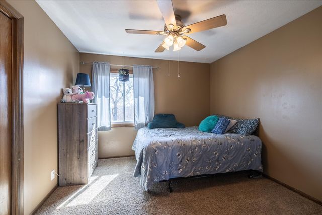 17087 WEIR Street, Omaha, NE 68135