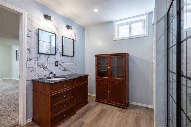 17087 WEIR Street, Omaha, NE 68135