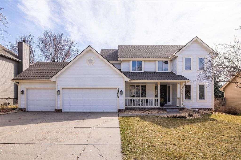 17087 WEIR Street, Omaha, NE 68135