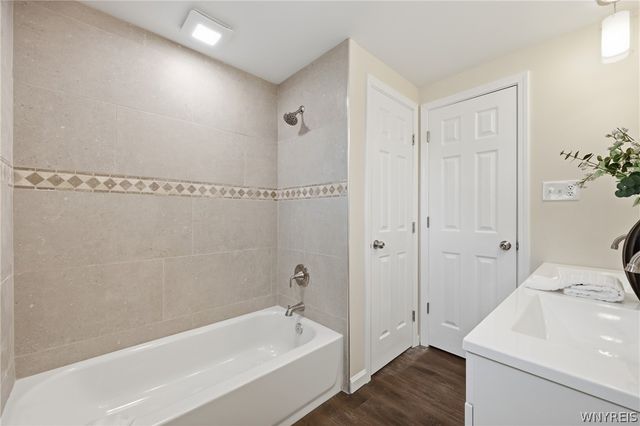 215 Steven Drive, Cheektowaga, NY 14227