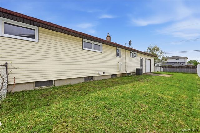 215 Steven Drive, Cheektowaga, NY 14227