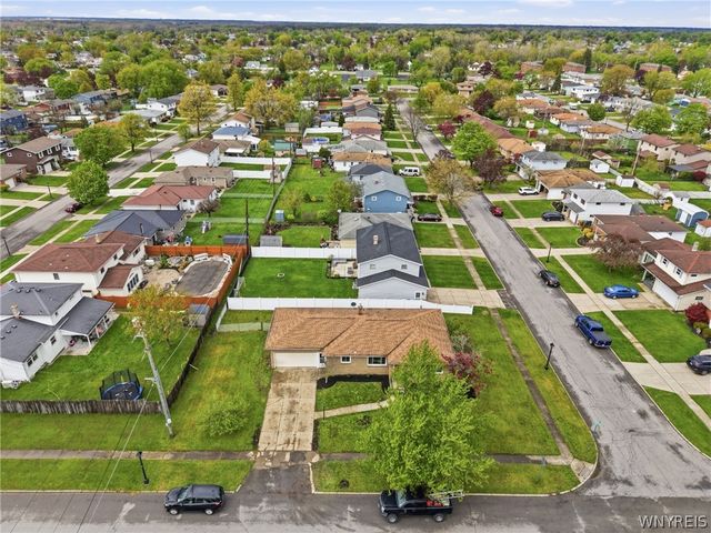 215 Steven Drive, Cheektowaga, NY 14227