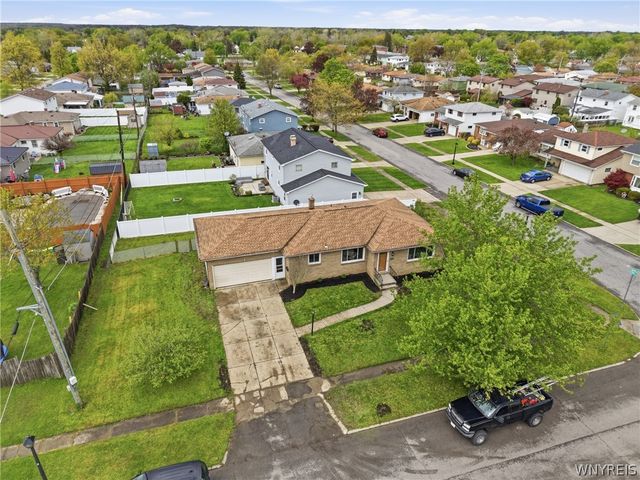 215 Steven Drive, Cheektowaga, NY 14227