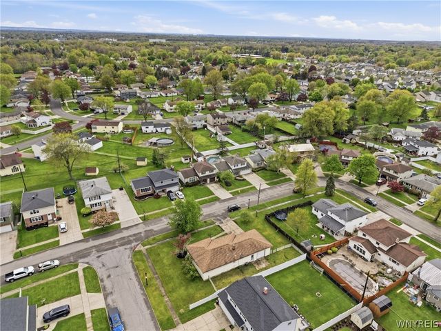 215 Steven Drive, Cheektowaga, NY 14227