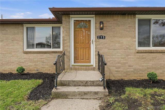 215 Steven Drive, Cheektowaga, NY 14227