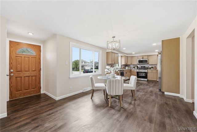215 Steven Drive, Cheektowaga, NY 14227