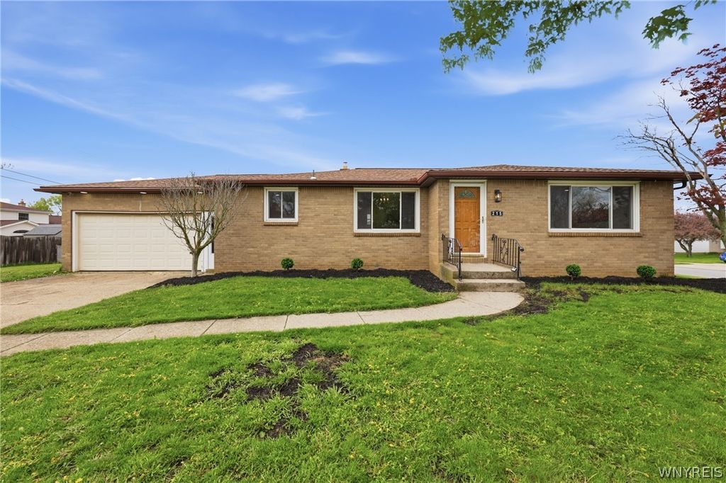 215 Steven Drive, Cheektowaga, NY 14227