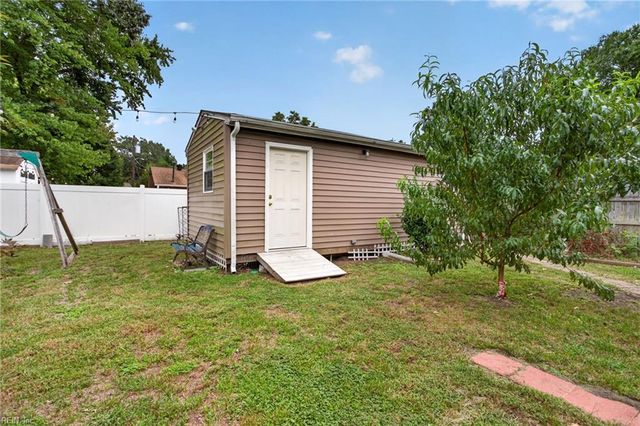 720 Antrim DR, Newport News, VA 23601