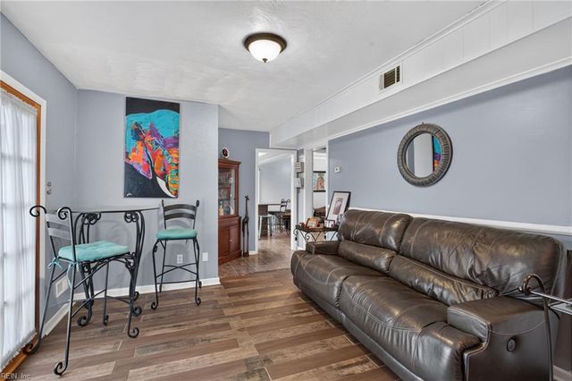 720 Antrim DR, Newport News, VA 23601