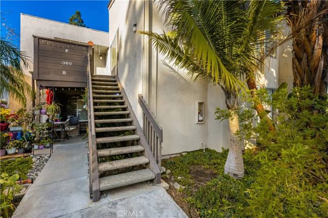 1360 Cabrillo Park Drive F, Santa Ana, CA 92701