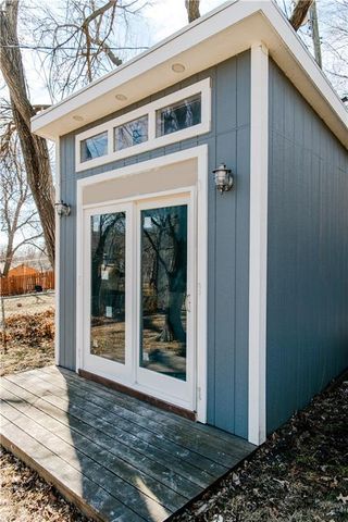 807 Lawrence Avenue, Lawrence, KS 66049