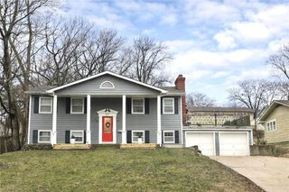 807 Lawrence Avenue, Lawrence, KS 66049