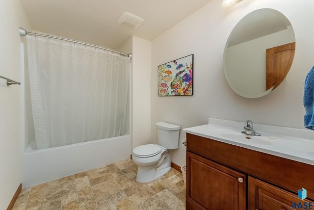 2520 E Whisper Trl Trail, Sioux Falls, SD 57108