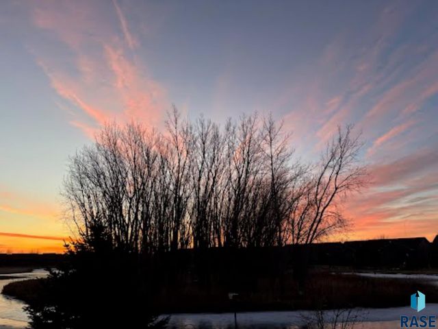 2520 E Whisper Trl Trail, Sioux Falls, SD 57108