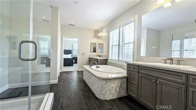 39 Rolling Green, Irvine, CA 92620