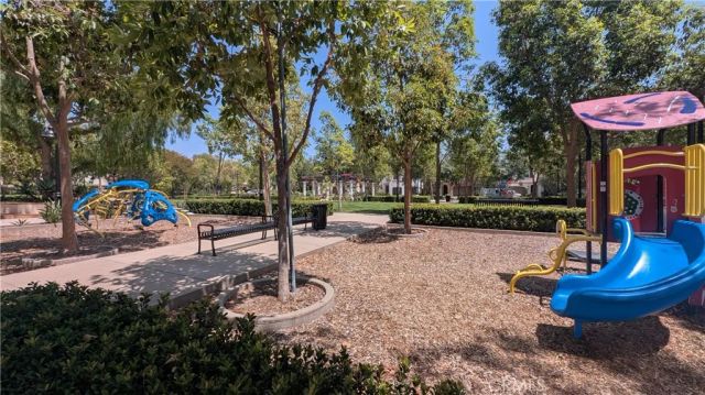 39 Rolling Green, Irvine, CA 92620