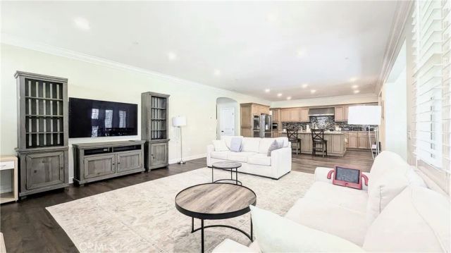 39 Rolling Green, Irvine, CA 92620