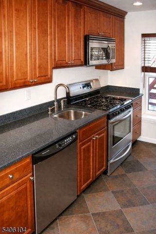 18 Springfield Ave 4E, Cranford Twp., NJ 07016