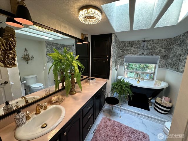 16119 254th Street E, Graham, WA 98338