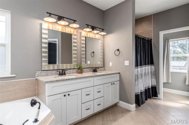 222 Sweet Valley Circle, Crocker, MO 65452