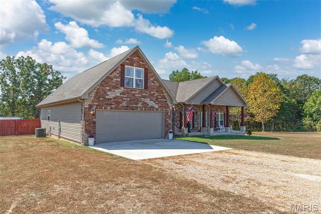 222 Sweet Valley Circle, Crocker, MO 65452