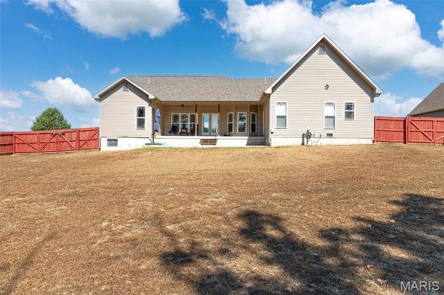 222 Sweet Valley Circle, Crocker, MO 65452