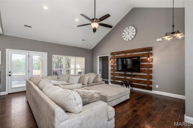 222 Sweet Valley Circle, Crocker, MO 65452