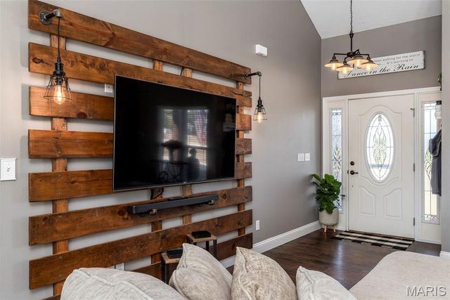 222 Sweet Valley Circle, Crocker, MO 65452